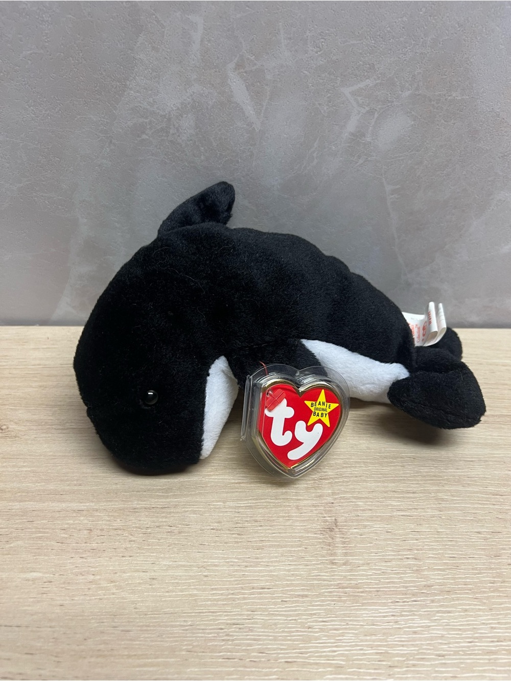 🐋 Vintage 1996 TY Beanie Baby Waves the Orca – Original Tags